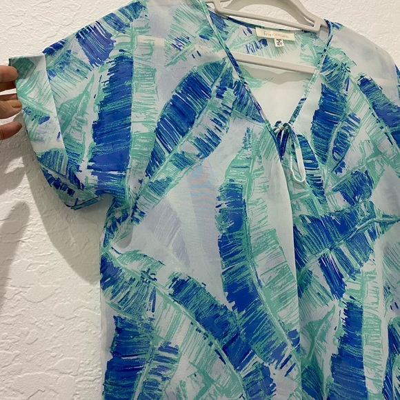 🇺🇸SALE🎈 ⬇️ PRICE ⬇️ Francesca’s White Short Sleeve Palm Leaves Cover Up - M/L - Picture 4 of 4